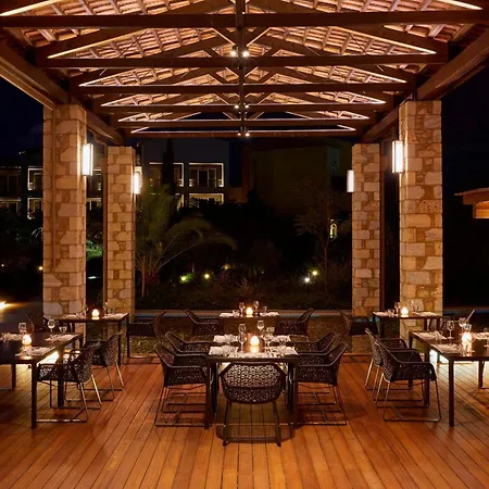 威斯汀克斯塔纳瓦里诺酒店 Romanos (Messenia)